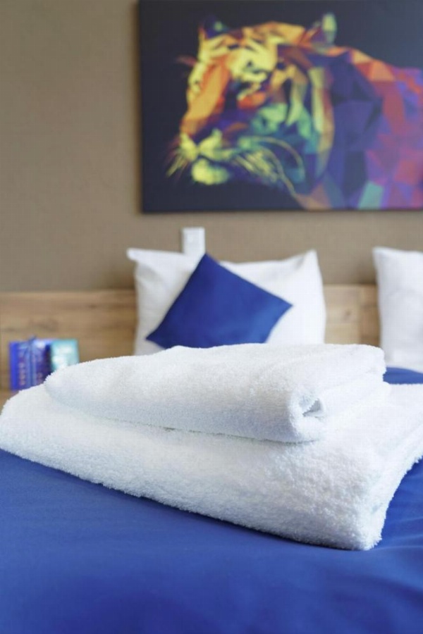 Motel Blue image 11